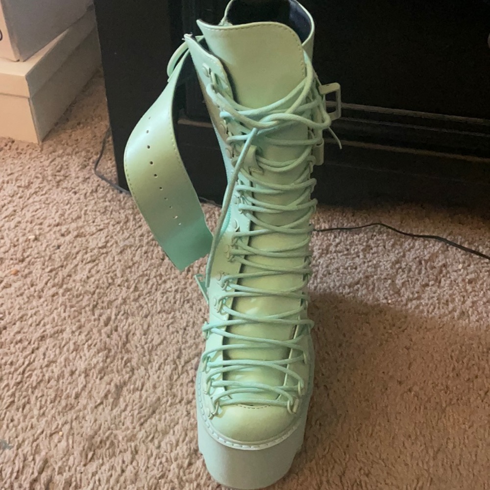 Mint Green Traitor Boots like New wore one time